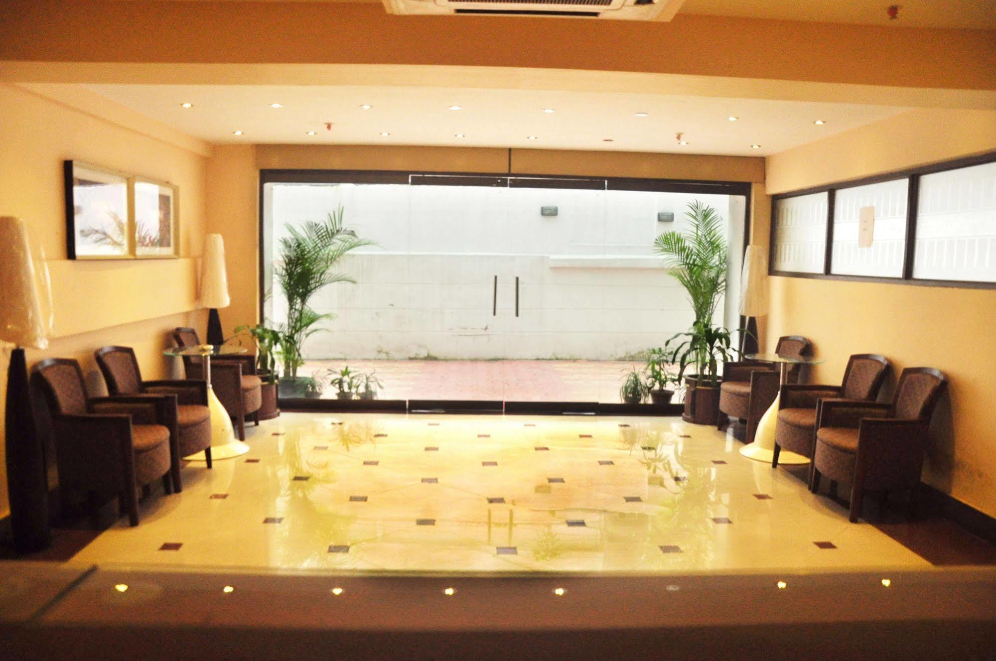 Astoria Hotel Καλκούτα Εξωτερικό φωτογραφία