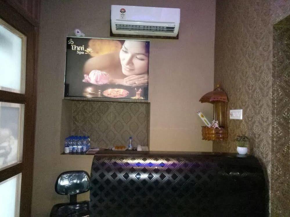Astoria Hotel Καλκούτα Εξωτερικό φωτογραφία