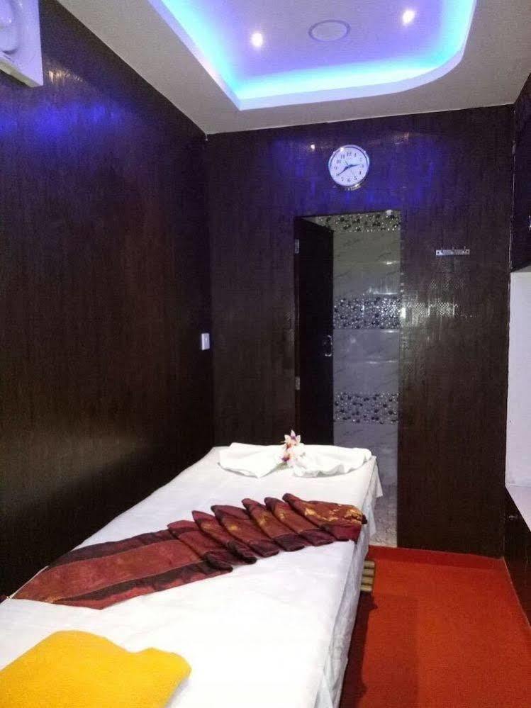 Astoria Hotel Καλκούτα Εξωτερικό φωτογραφία